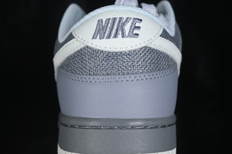 Nike SB Dunk Low Skateboarding Shoes with Cushioned Collar - IH1940-001