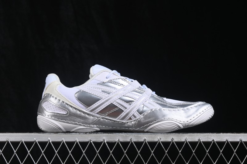 Asics Hypersync Retro Sneakers with Breathable Lightweight Sole - 1203A879-100