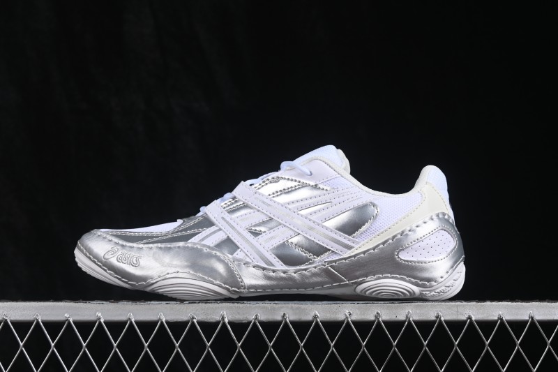 Asics Hypersync Retro Sneakers with Breathable Lightweight Sole - 1203A879-100