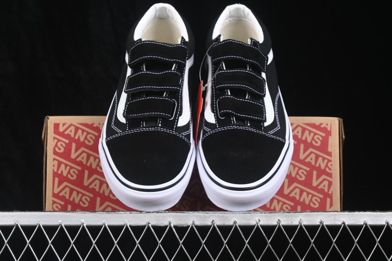 Vans Old Skool Low-Top Casual Skateboarding Shoes with Hook-and-Loop Closure - VN0A3D29OIU