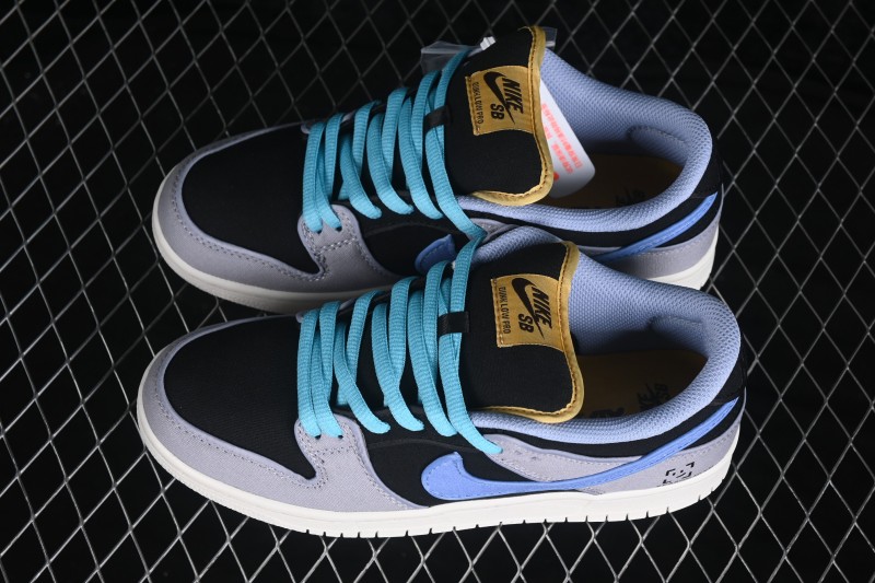 Nike SB Dunk Low Skateboarding Shoes with Cushioned Collar - FN5880-001