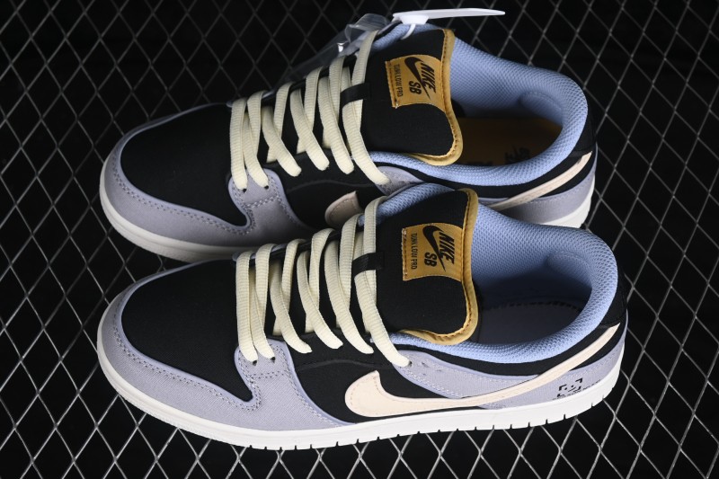 Nike SB Dunk Low Skateboarding Shoes with Cushioned Collar - FN5880-001
