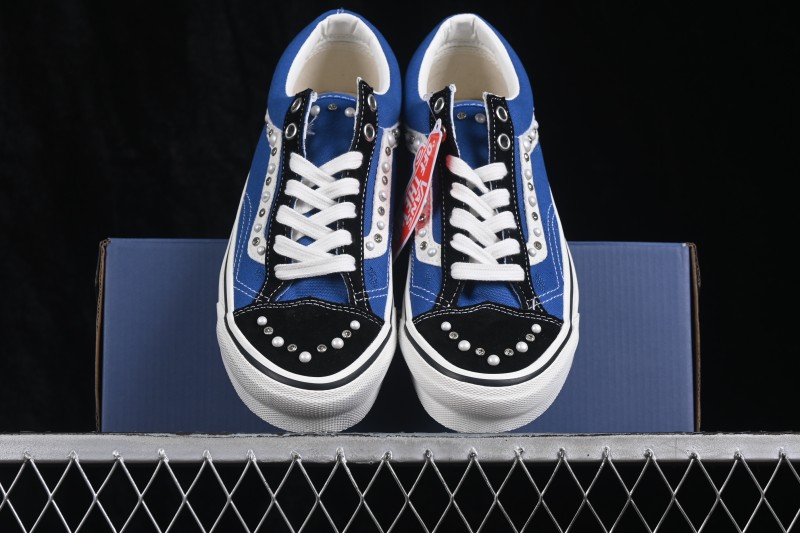 Vans Old Skool Low Top Casual Skateboarding Shoes - VN000E8VYA6