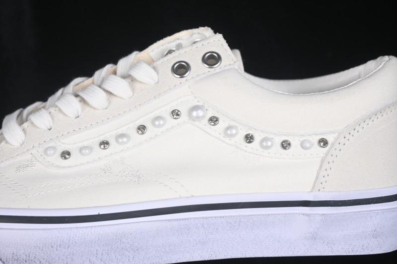 Vans Old Skool Low-Top Casual Skateboarding Shoes - VN000E8VCCZ
