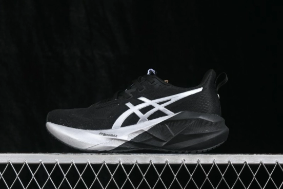 Asics Novablast 5 Retro Breathable Running Shoes with Cushioning for Men - 1012B980-001