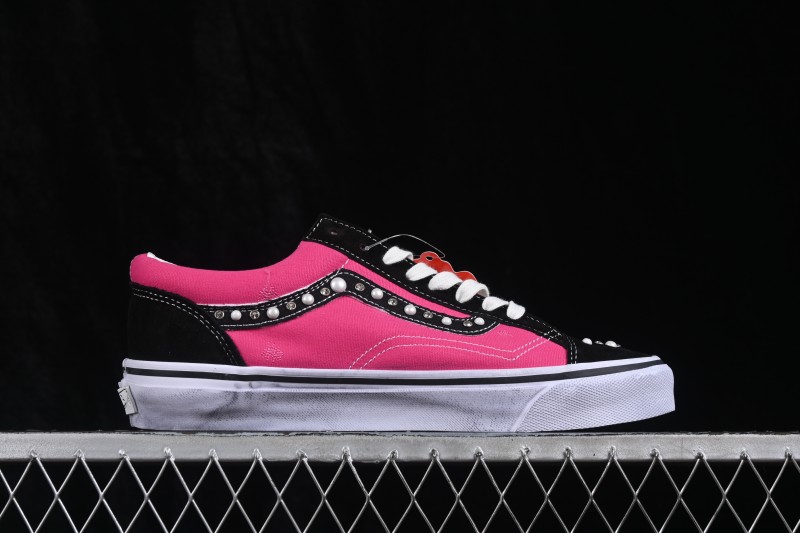 Vans Old Skool Low-Top Casual Skateboarding Shoes with Classic Side Stripe - VN000E8VHLE