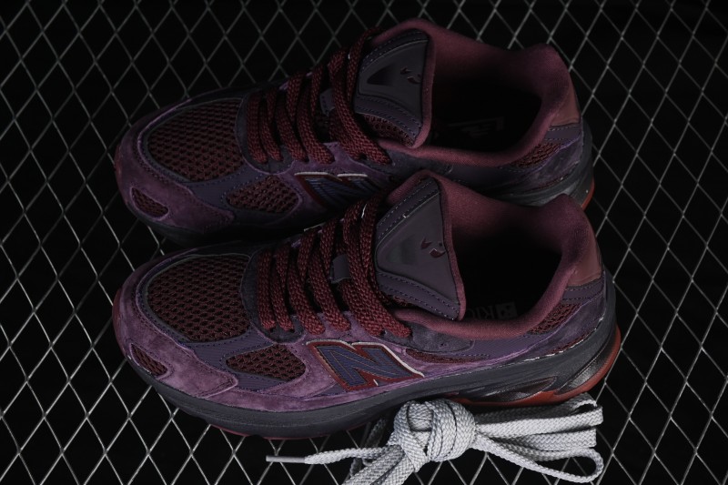 New Balance 2010 Series Retro Running Shoes with Suede and Mesh Upper - U2010RP1