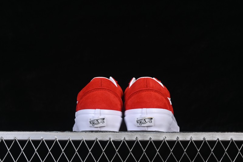 Vans Old Skool Frayed Low-Top Skateboarding Shoes - VN000D9VCJE