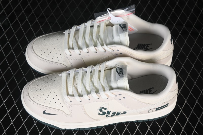 Nike SB Dunk Low Retro Skateboarding Shoes in Off-White and Dark Green - SL8888-002
