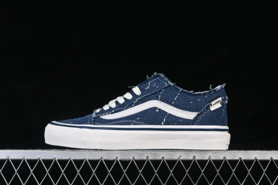 Vans Old Skool Frayed Low-Top Skateboarding Shoes - VN000E9HGTL
