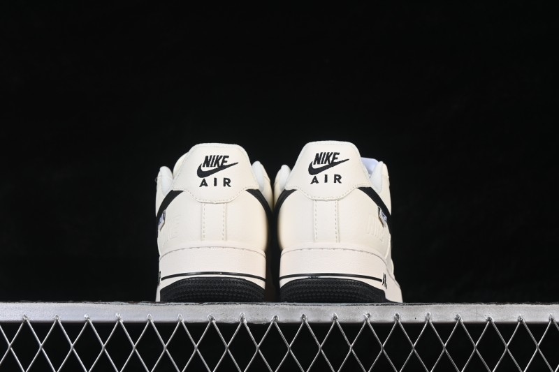 Nike Air Force 1 '07 Low Sneakers with Embossed Design and Premium Leather - SM6668-120