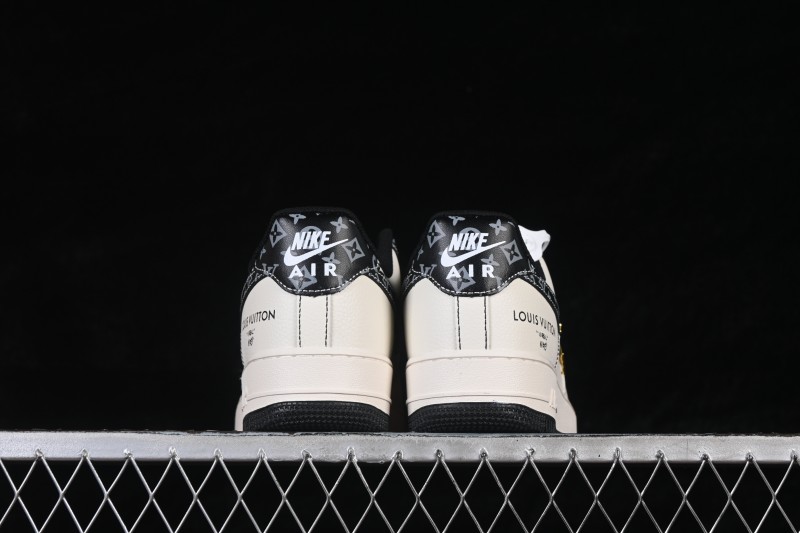 Nike Air Force 1 '07 Low Sneakers with Retro Floral Pattern - LV2288-002
