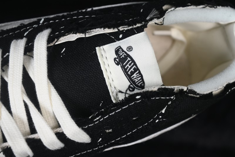 Vans Sk8-Mid Frayed Casual Skateboarding Shoes - VN000XUKGTW