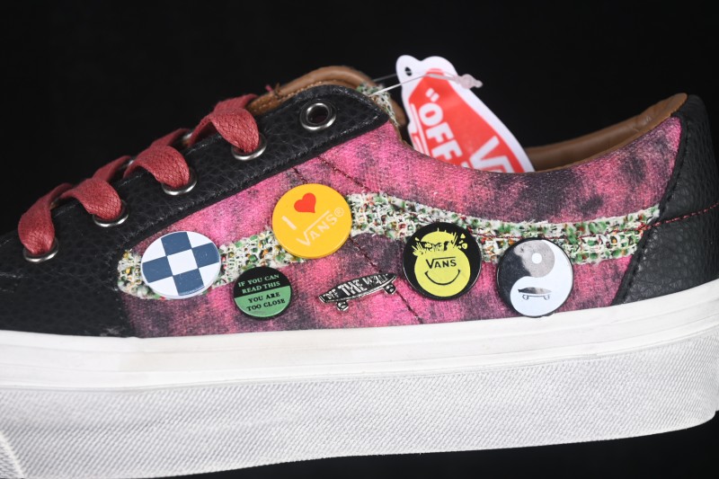 Vans Sk8-Low Casual Skateboarding Shoes with Detachable Badge Embellishments - VN0A4UUK6BT
