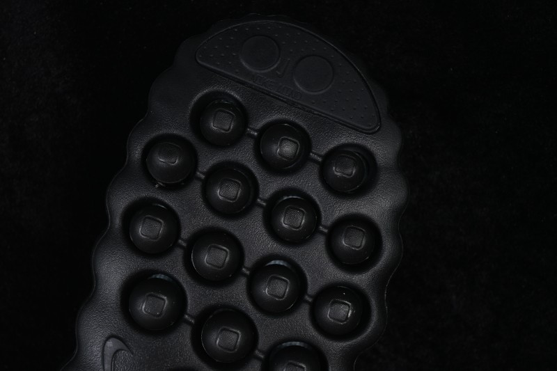 Nike Mind 001 Neuroscience Foot Massage Slippers with Perforated Breathable Mesh and 22 Independent Foam Nodes - HQ4307-005
