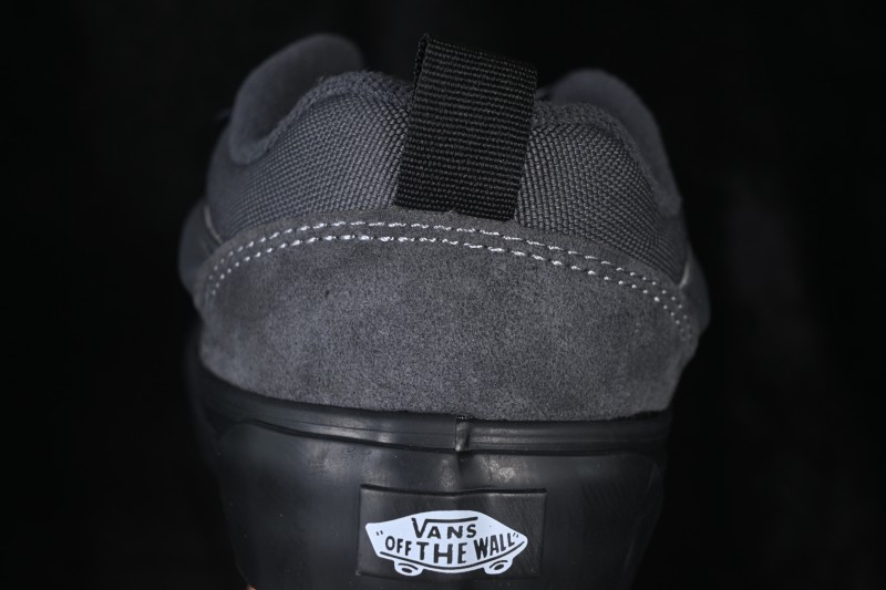 Vans Old Skool Low-Top Casual Skateboarding Shoes - VN000EE6O79