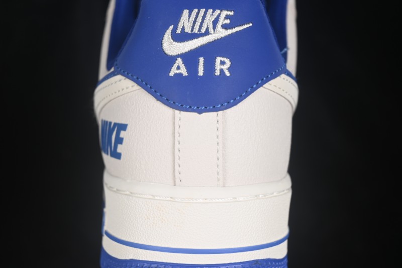Nike Air Force 1 '07 Low Casual Skateboarding Shoes with Full-Length Air Cushion - DF0188-154