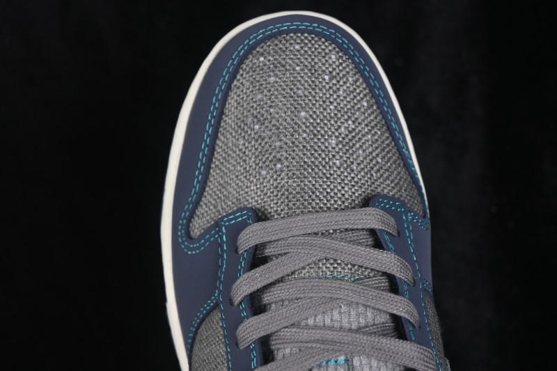Nike SB Dunk Low Skateboarding Shoes with Cushioned Collar - IH1942-002