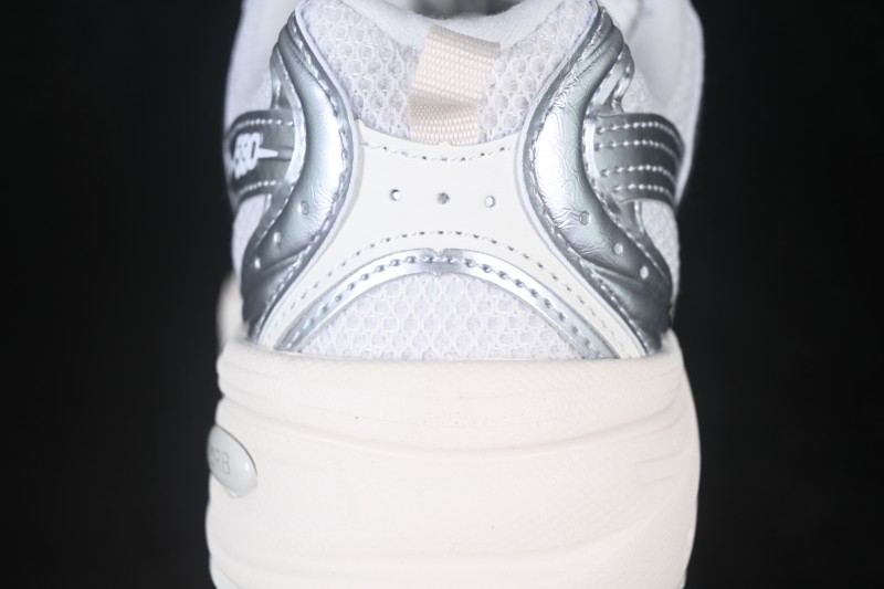 New Balance NB530 Retro Running Shoes for Everyday Wear - U5303IR