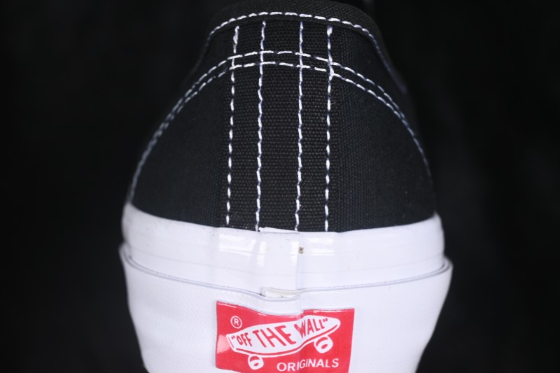 Vans Authentic 44 Low-Top Casual Skateboarding Shoes with Vulcanized Sole - VN0A4BV91WX