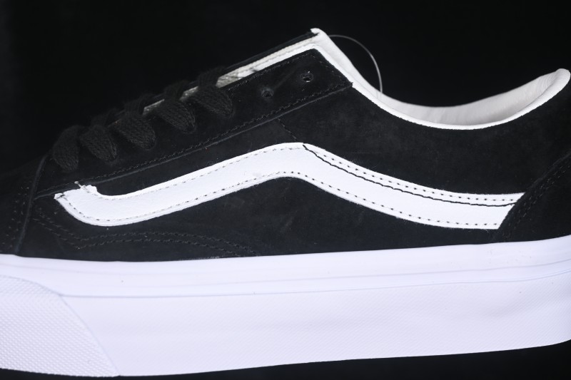 Vans Old Skool 36 Low-Top Casual Skate Shoes with Classic Side Stripe - VN000CNGCIE1
