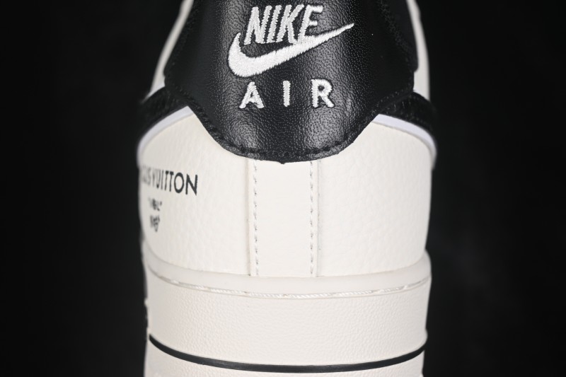 Nike Air Force 1 '07 Low Collaboration Skateboarding Shoes with Full-Length Air Cushion - GS2288-010