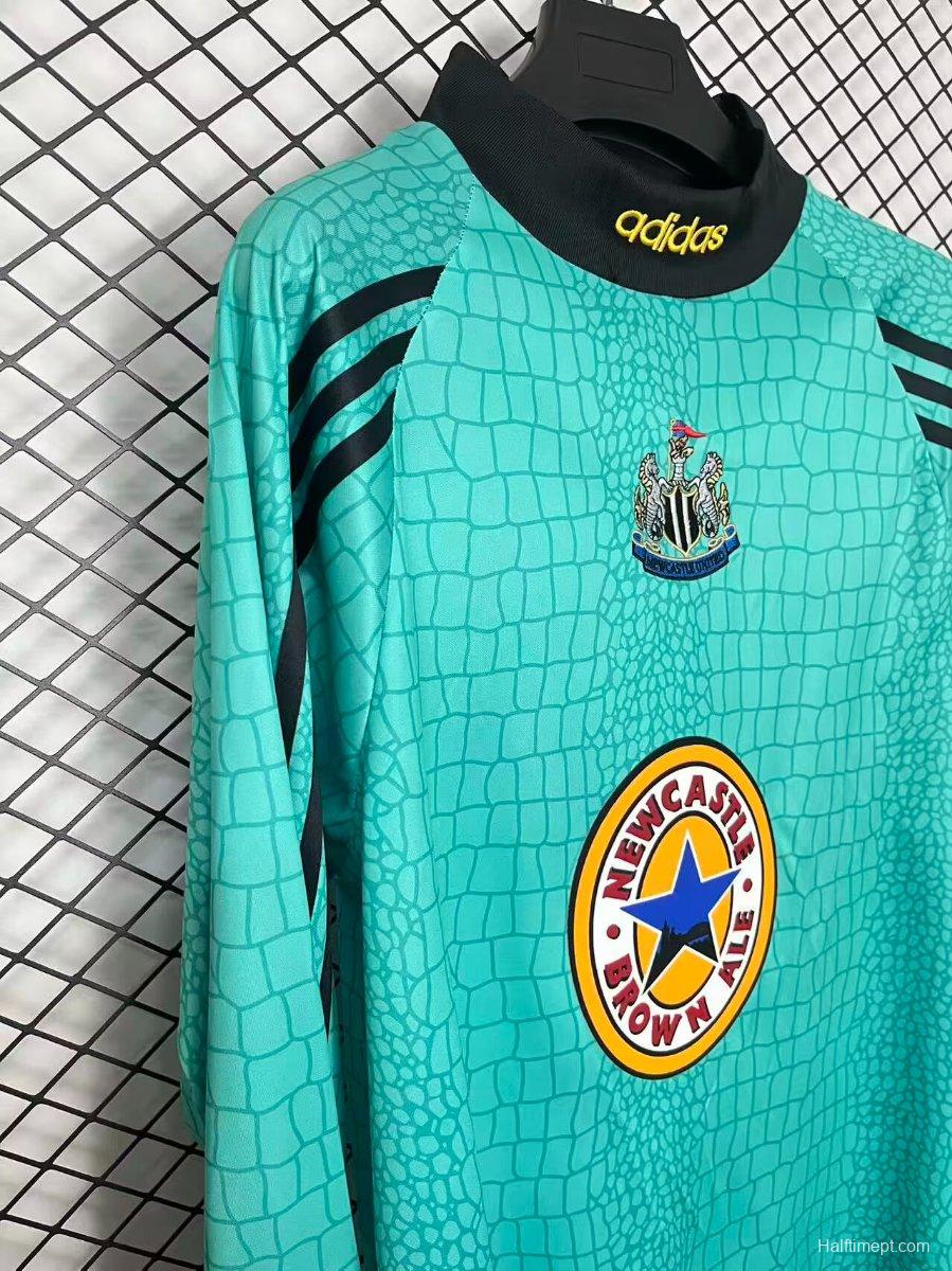Retro 97/98 Newcastle United Green Goalkeeper Long Sleeve Jersey
